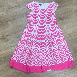 Pretty dress!